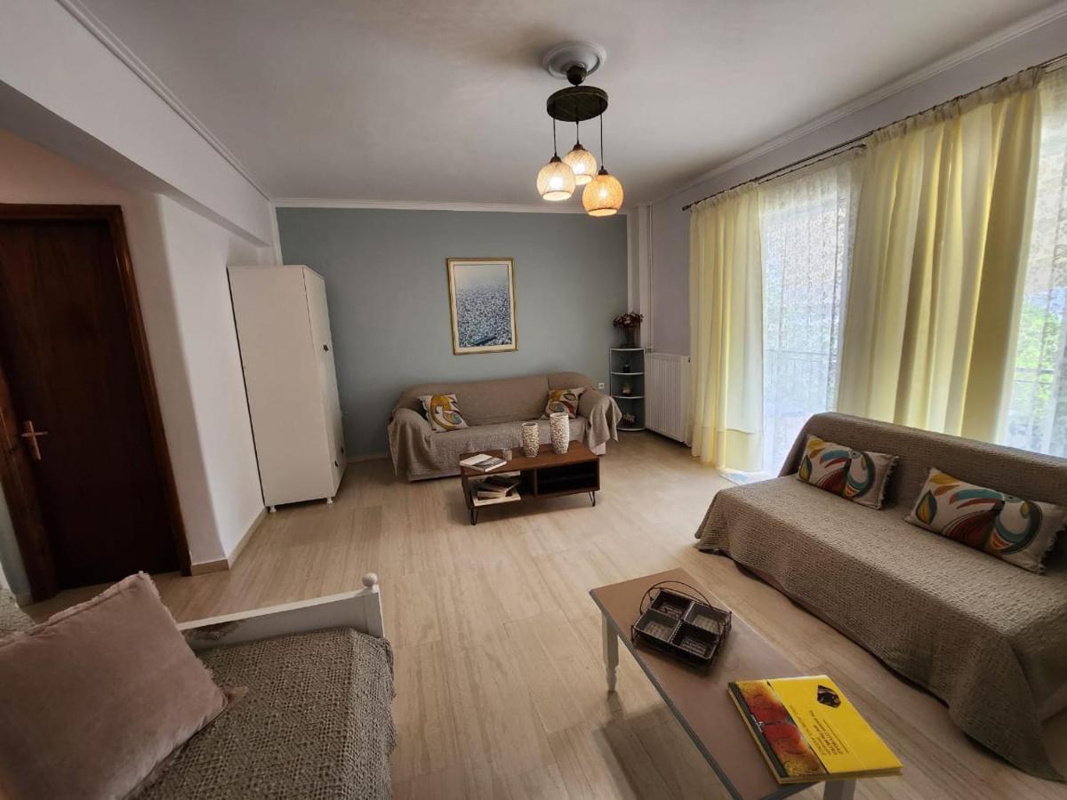 Queen Aspri Apartment 3' Min To The Beach! Антикира Экстерьер фото