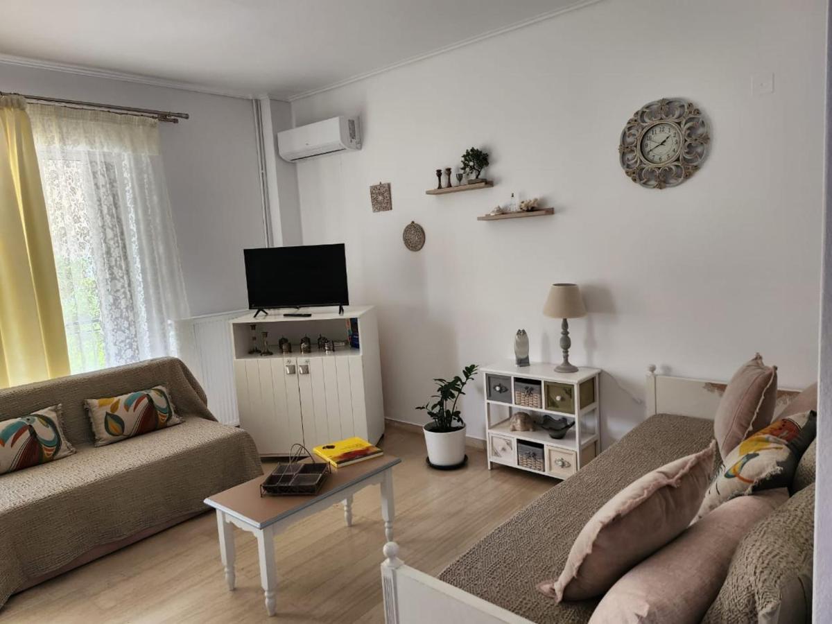 Queen Aspri Apartment 3' Min To The Beach! Антикира Экстерьер фото