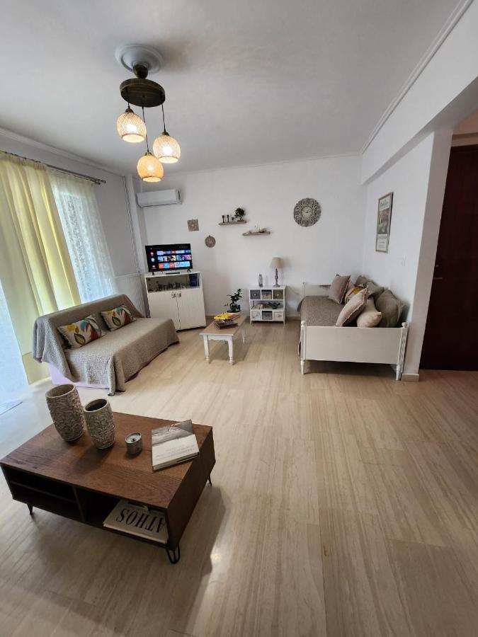 Queen Aspri Apartment 3' Min To The Beach! Антикира Экстерьер фото
